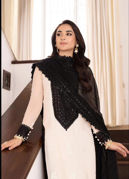 Asim Jofa Luxury Chiffon Ensemble – A Masterpiece of Elegance